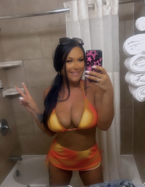 Performer EroticErika718 Photo 3