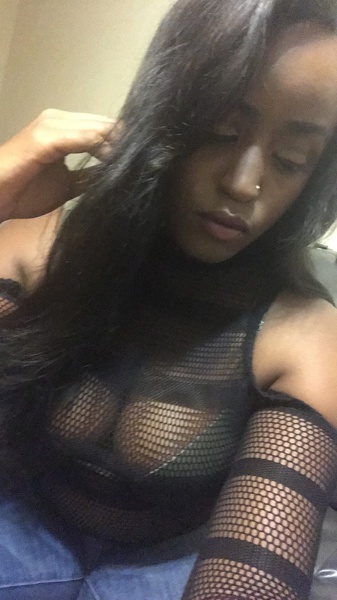 Performer NynaStaxx Photo 6