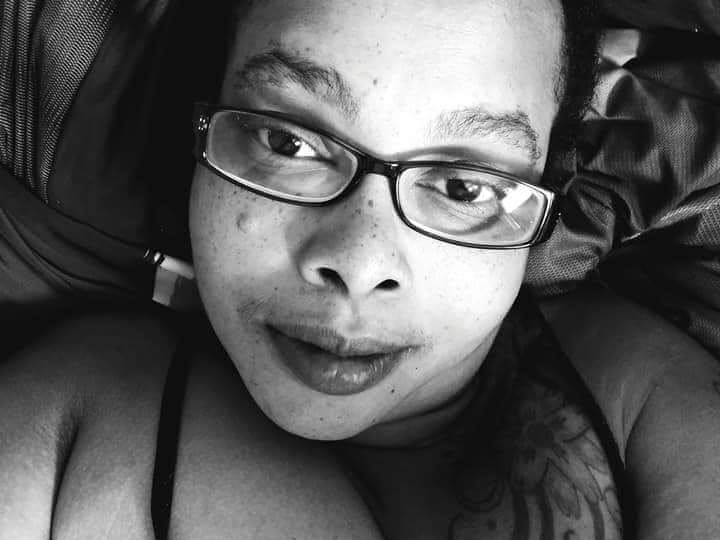 MsRedboneCutie profilbild på webbkameramodell 