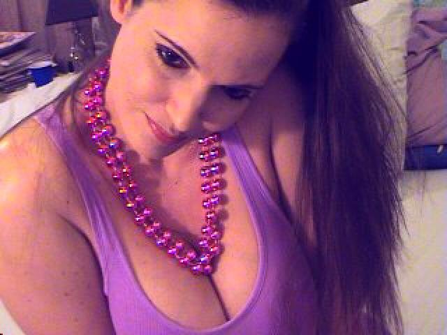 Performer Nina Photo 9