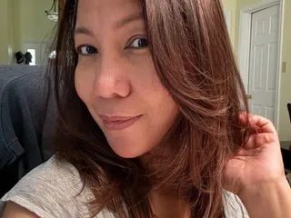 CreamyyLipss69 live cam