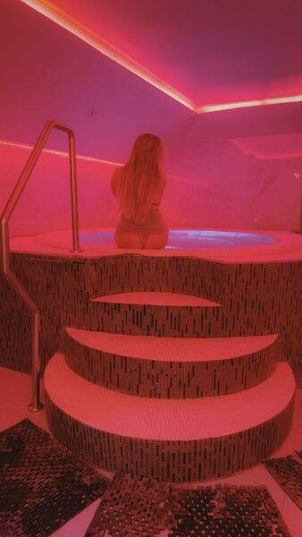 Performer kinkycrissxxx Photo 2