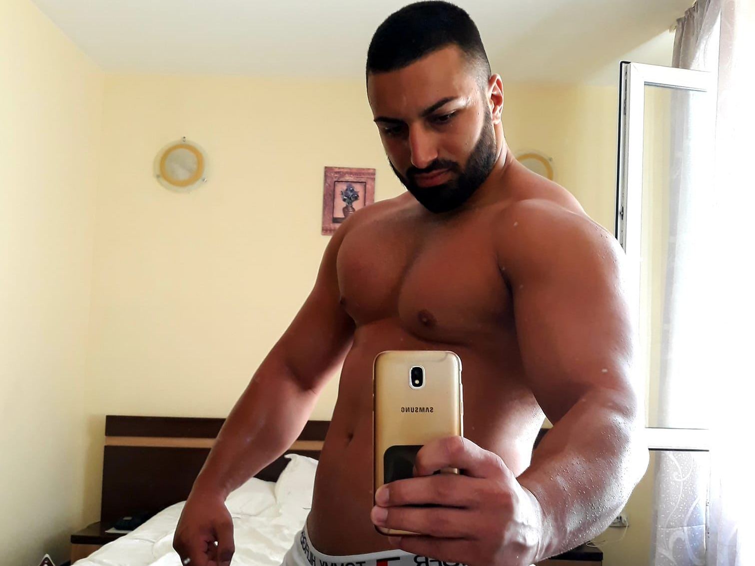 Image de profil du modèle de webcam CarlosMuscle22