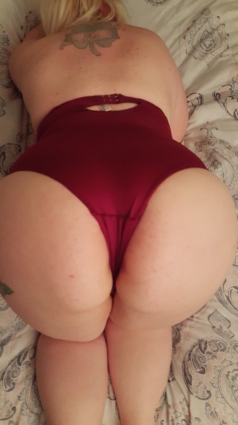 Performer TiffaniSweets Photo 3