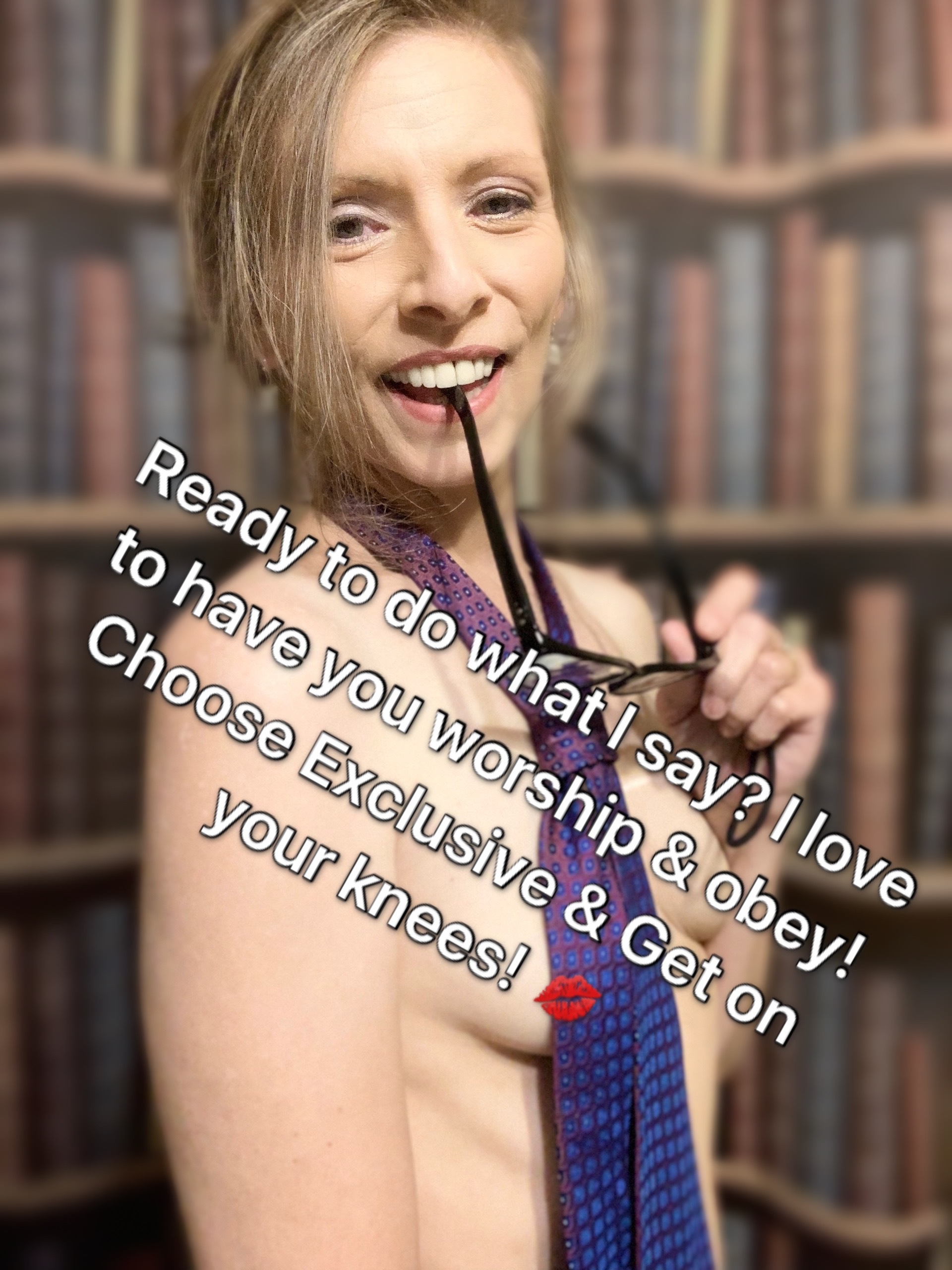 Performer RobinErotic Photo 12