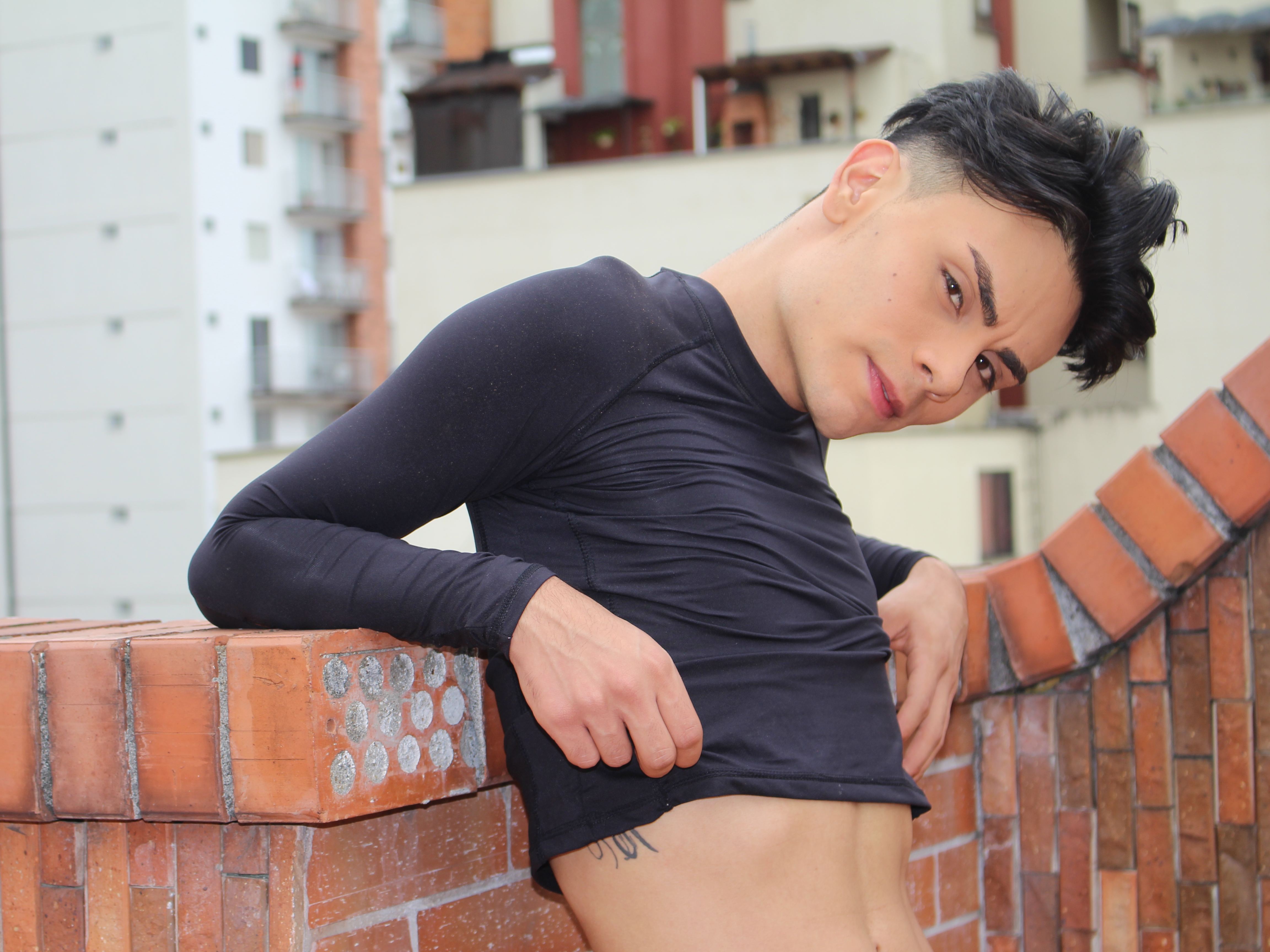 Andres_Monsalve cam model profile picture 