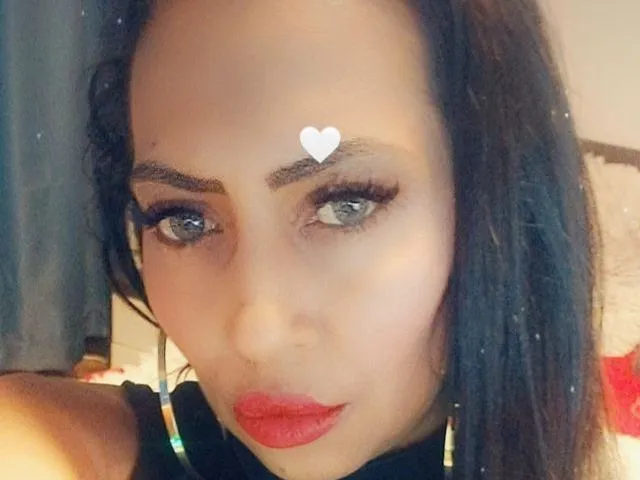 Imagen de perfil de modelo de cámara web de carlaxxx71