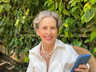 belleblondmature profilbild på webbkameramodell