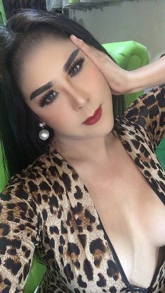 Artista ExxxtremelyHOTts Foto 1