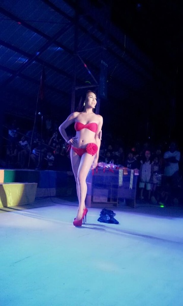 Interprète ExxxtremelyHOTts Photo 7