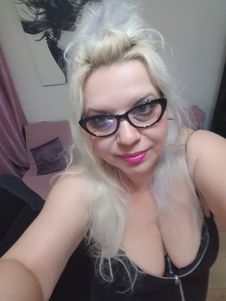 Artista SonyaHotMilf Foto 4