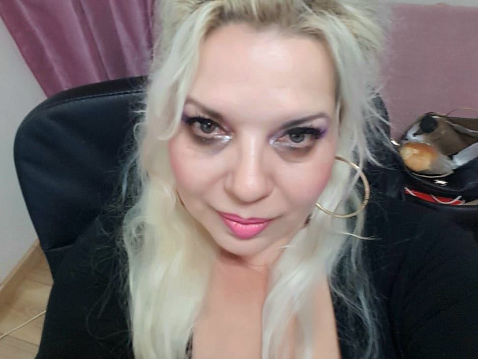 Foto de perfil de modelo de webcam de SonyaHotMilf