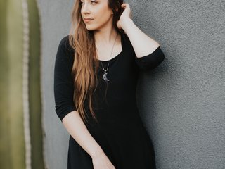 EmeraldOstara profilbild på webbkameramodell