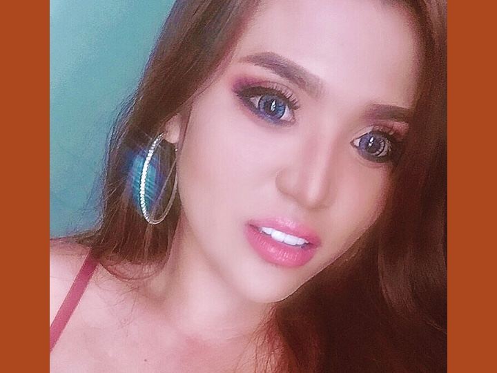 Imagen de perfil de modelo de cámara web de OhhMyELLA