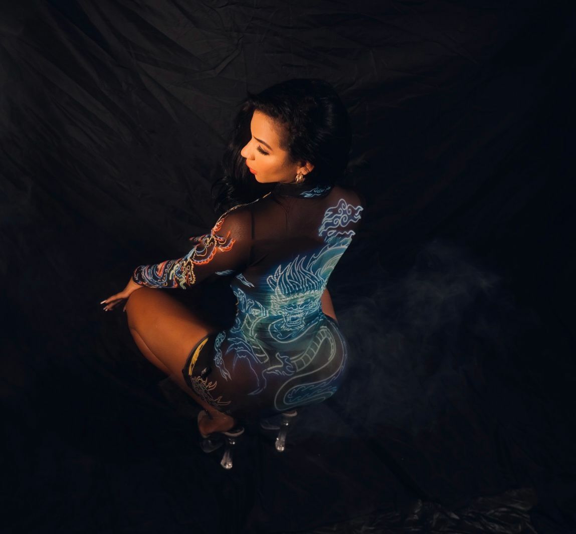 Performer Victoria_Tusher Photo 11
