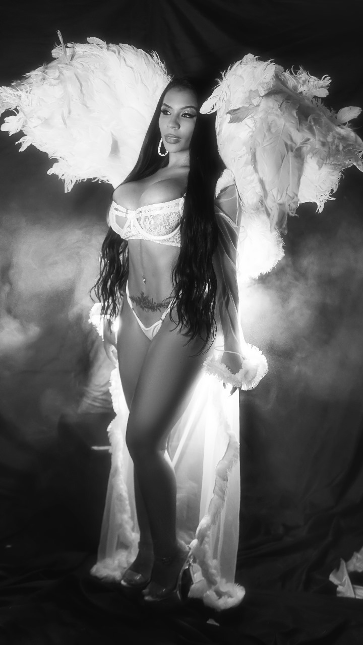 Performer Victoria_Tusher Photo 2