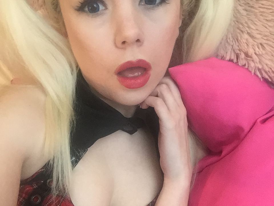NaomiCourtney profilbild på webbkameramodell 
