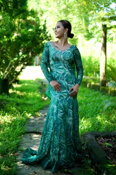 Performer DevonAly Photo 7