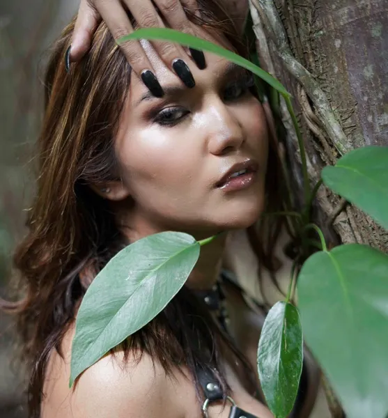 Performer DevonAly Photo 9