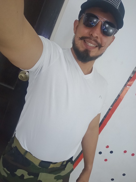 Performer KalethBigDickx Photo 5