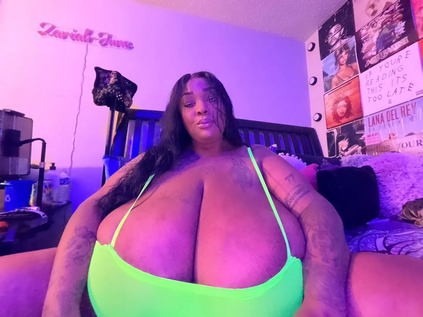 Performer xZariahxxJunex Photo 10