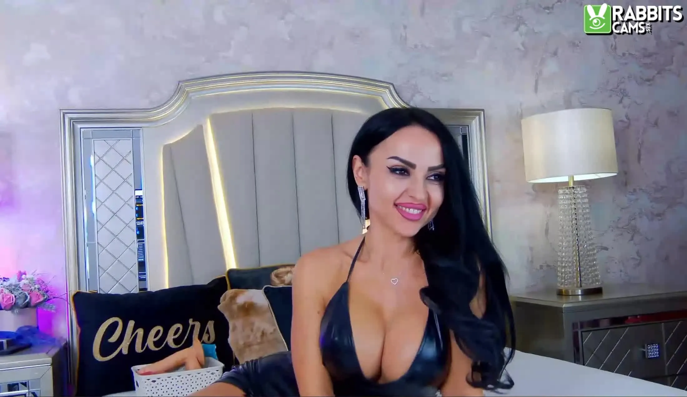 Performer Issadorra Video 2