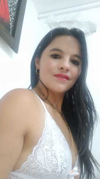 Interprète sexywetpussy18 Photo 1