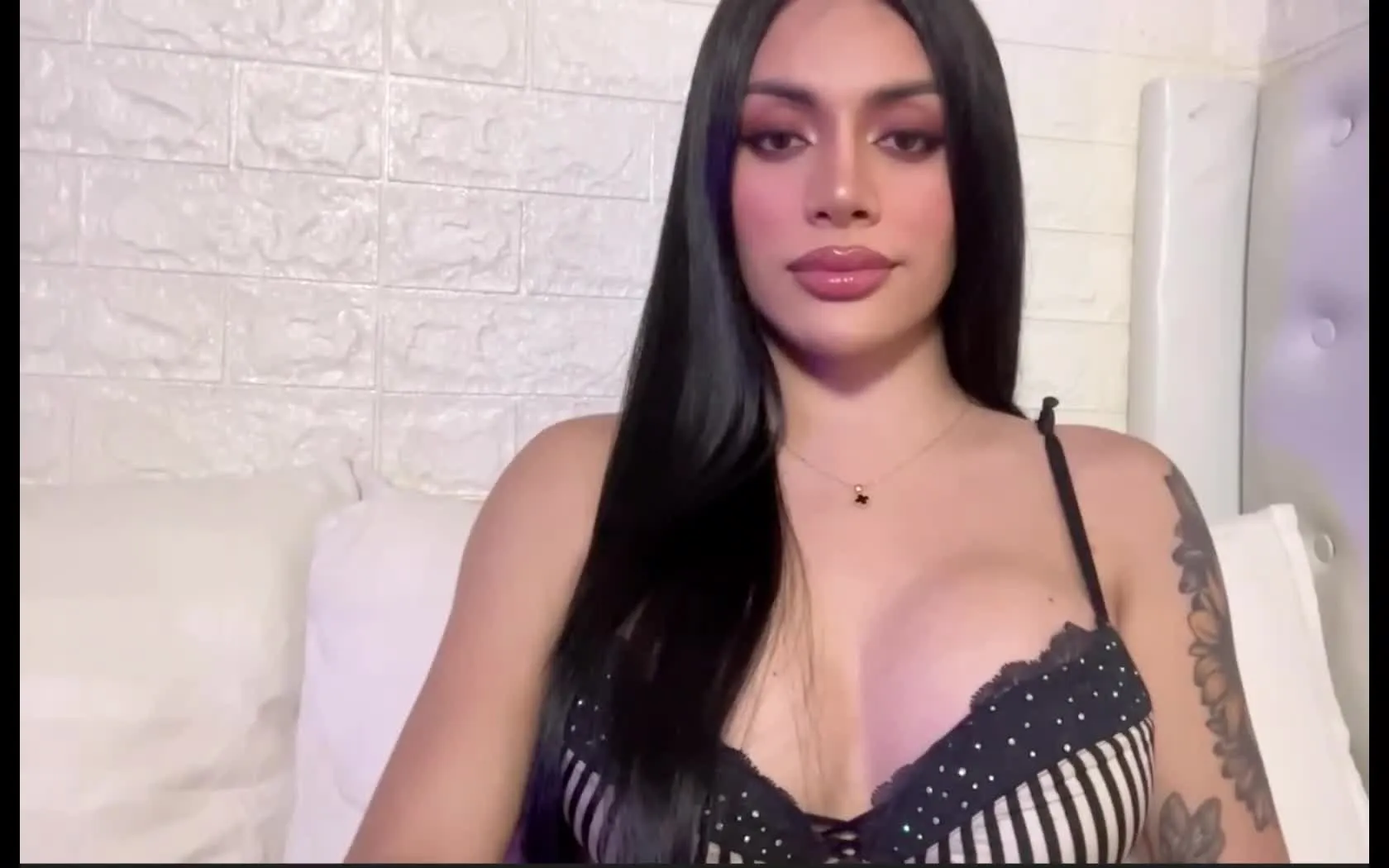 Interprète xXQueenOfDesireTsXx Vidéo 1