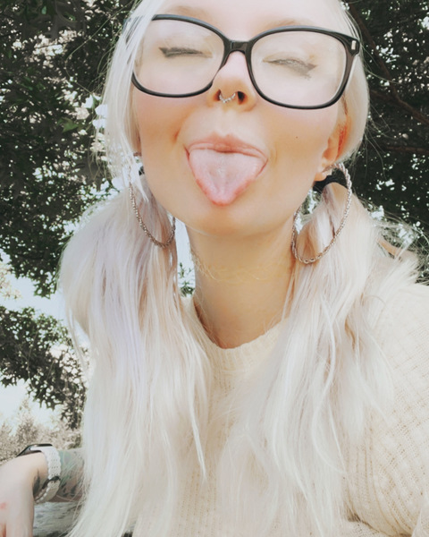 Artista SkyeStone97 Foto 4