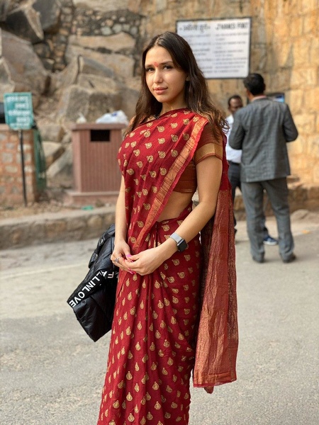 Performer MirandaBooty Photo 6