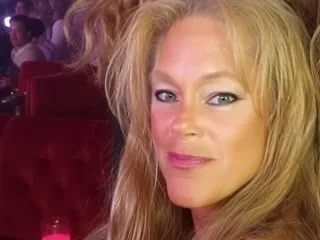 Foto de perfil de modelo de webcam de Melina_Mondavi