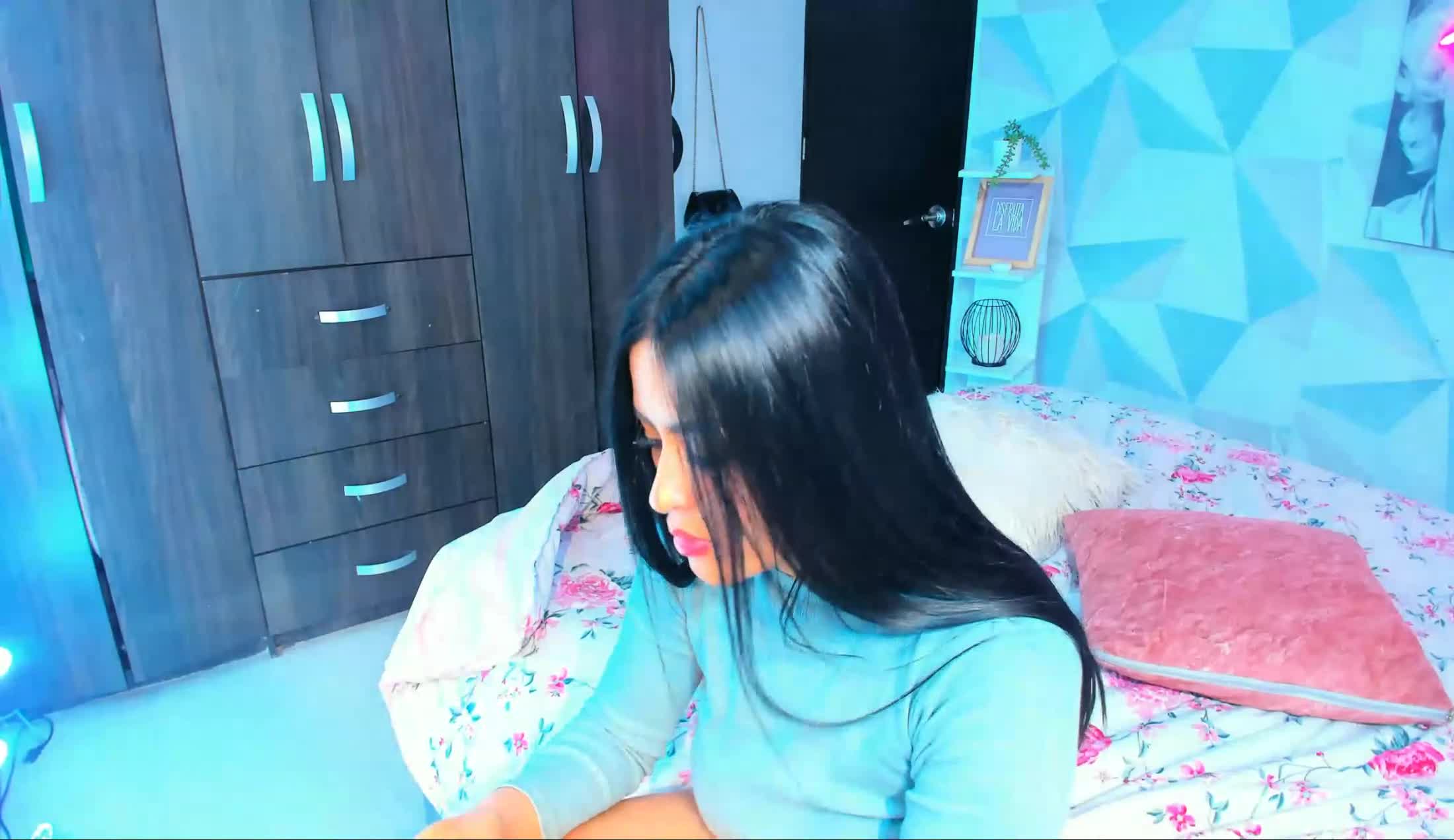 Performer Emma_Johnson Video 2