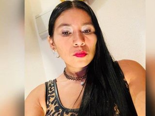 petitebisex18 cam model profile picture 
