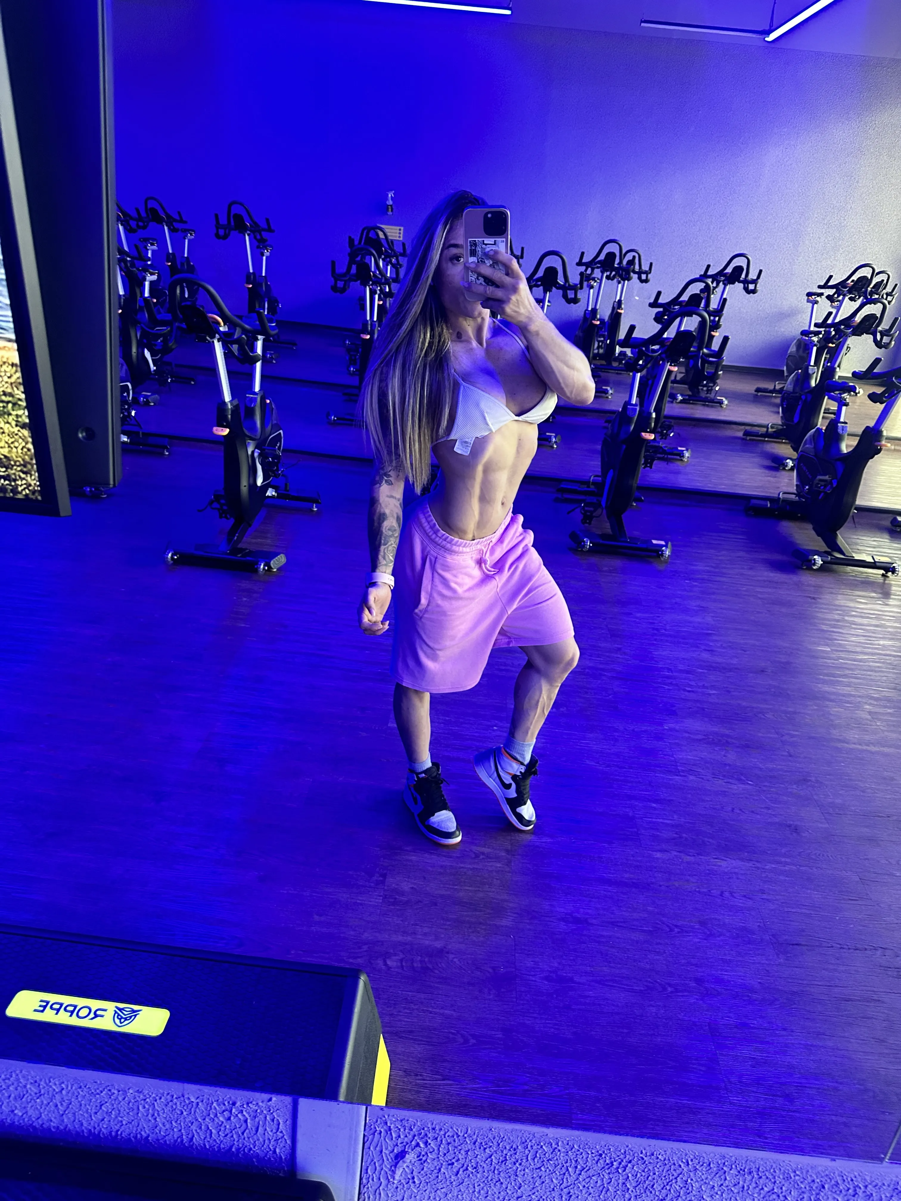 Performer SofiaBorton Photo 6