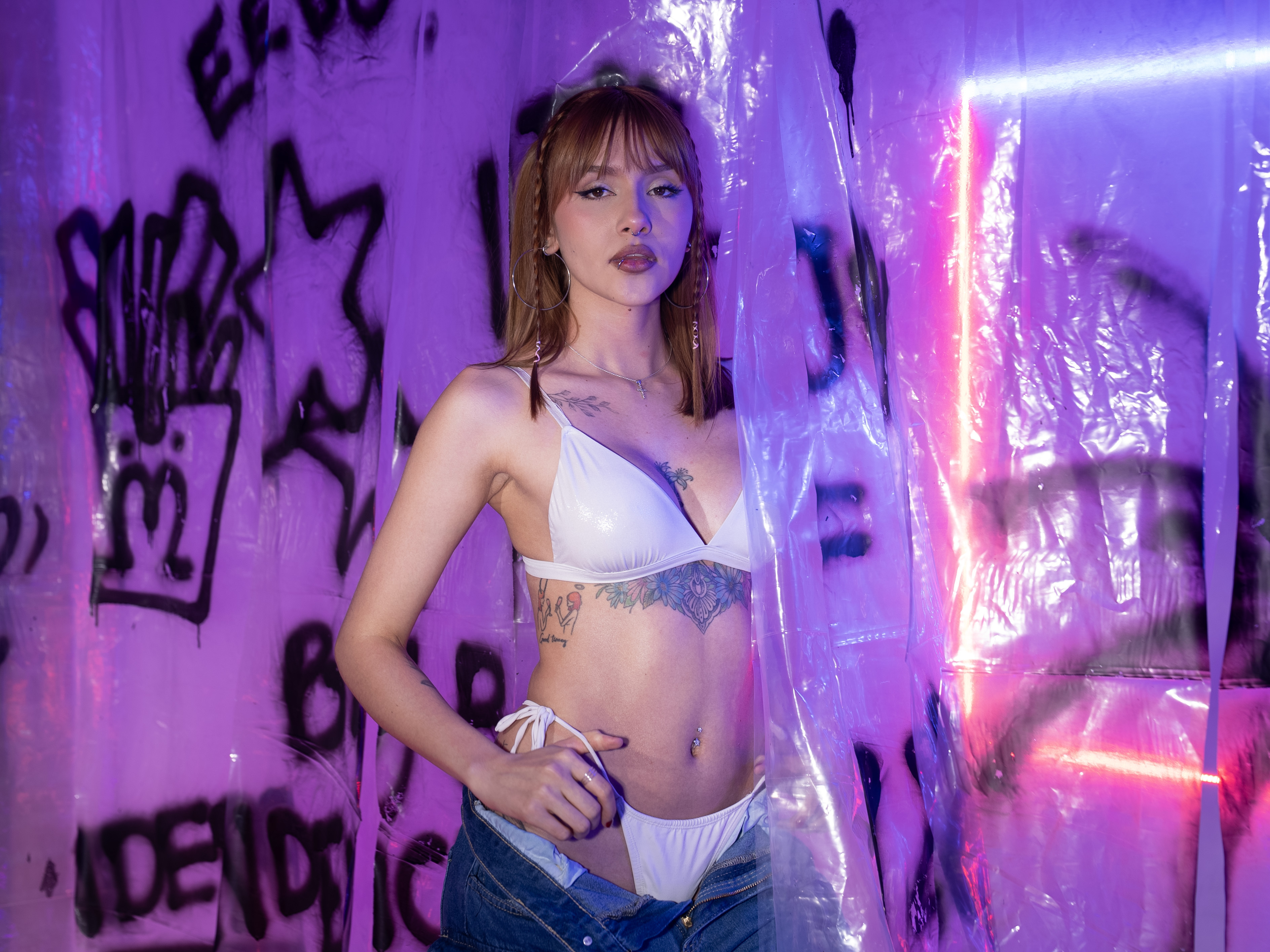 Performer lexyRoss Photo 3