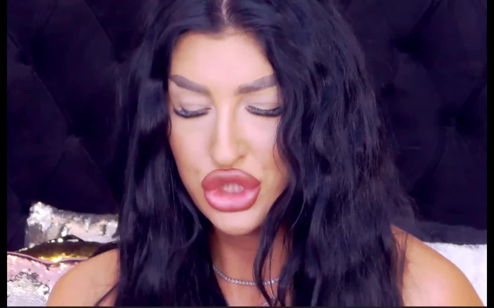 Performer YvonneRiley Video 1