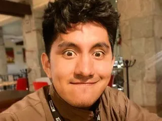 Image de profil du modèle de webcam DavisLewis