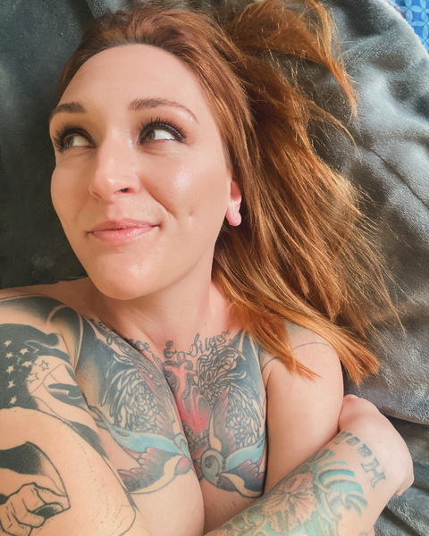 Performer DevinGrey Photo 3