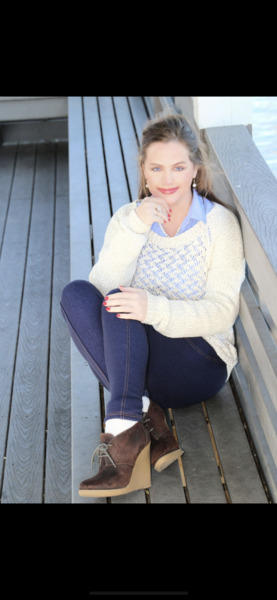 Performer MercedesLust Photo 9