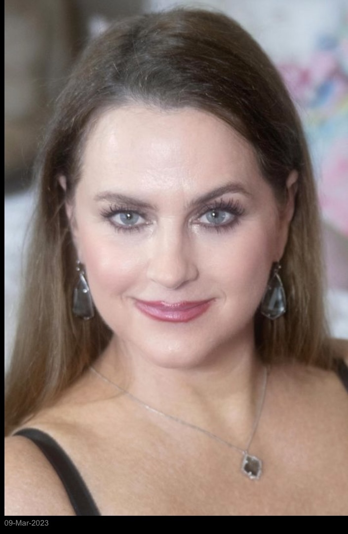 Performer MercedesLust Photo 2