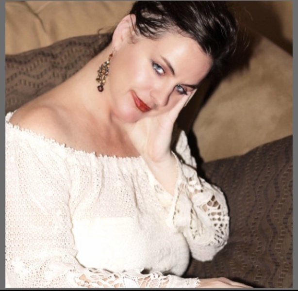 Performer MercedesLust Photo 11