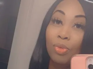 laylafoxxi