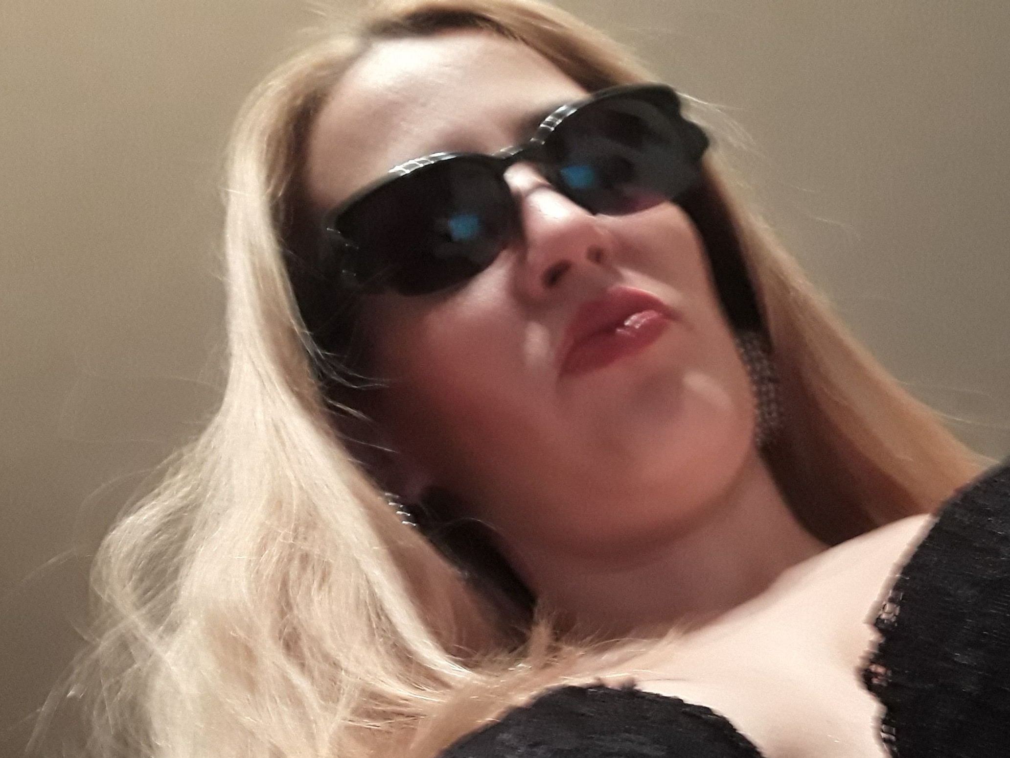 Image de profil du modèle de webcam milliondollar80