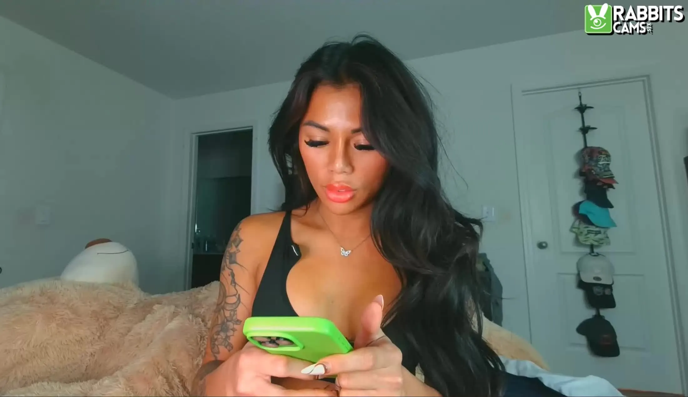 Artist ExoticArya Video 1