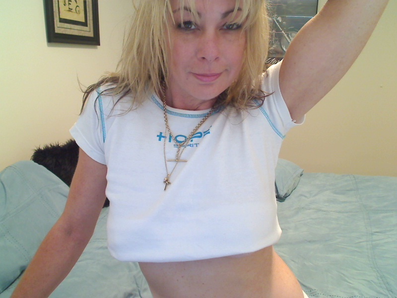 Performer blondntrashy Photo 4