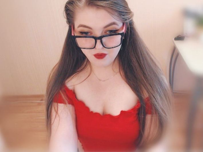 viviena_kiss profilbild på webbkameramodell 
