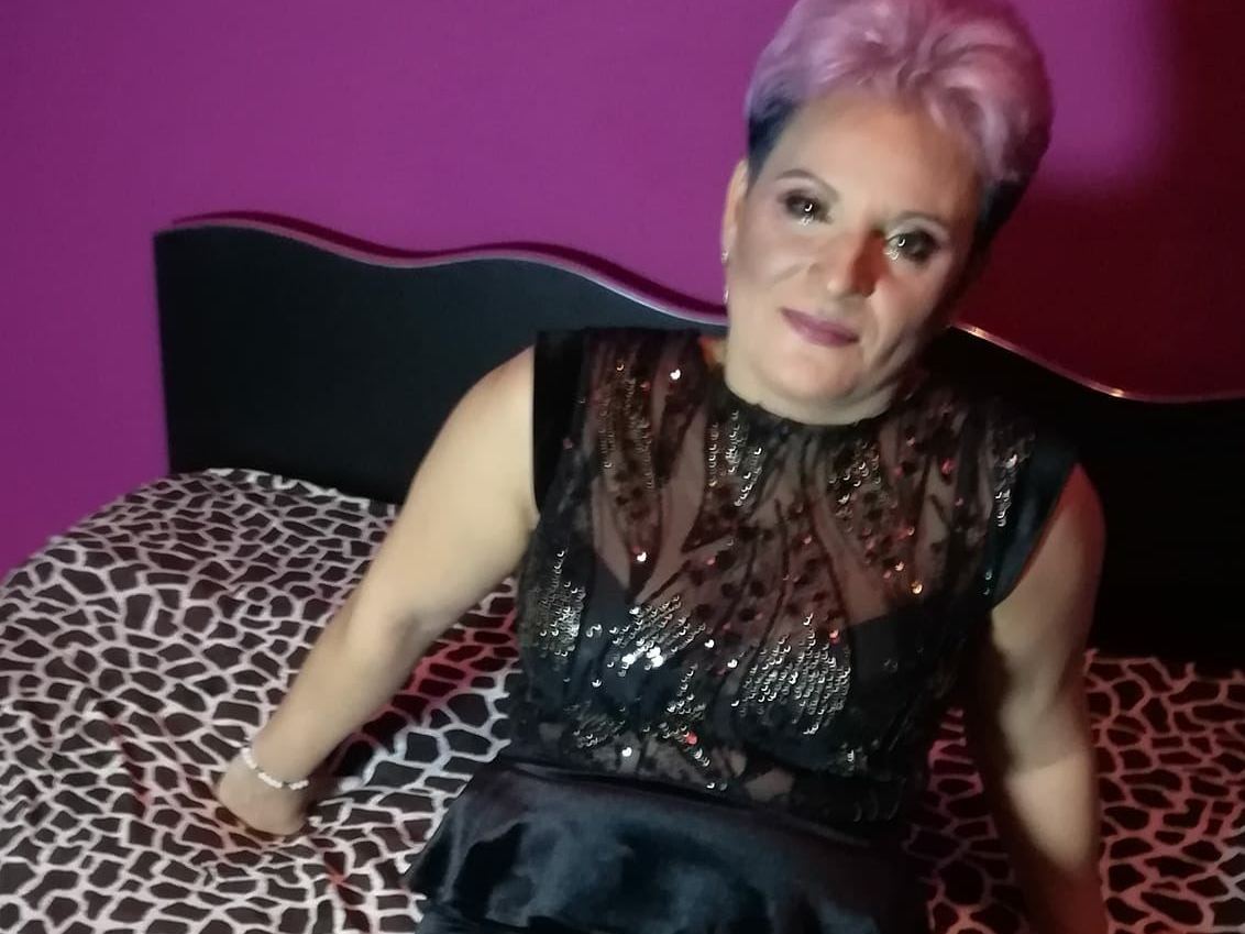 MikyyHot Profilbild des Cam-Modells 