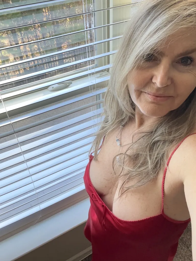 Performer VelvetSkye Photo 10