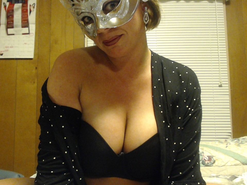 Image de profil du modèle de webcam nikkikera