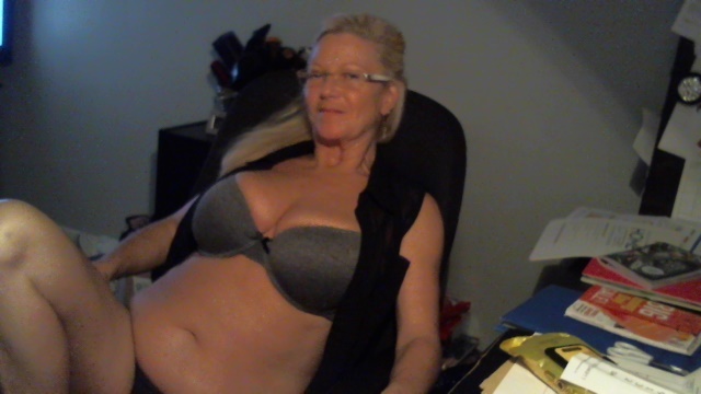 Intérprete XTRAHORNYONE18 Foto 6